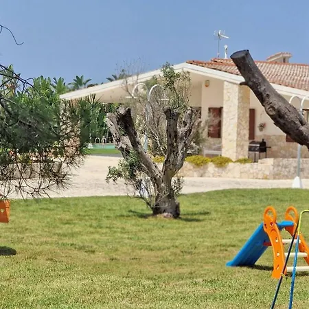 Esclusiva Con Piscina, 3 Camere, 2 Bagni Villa