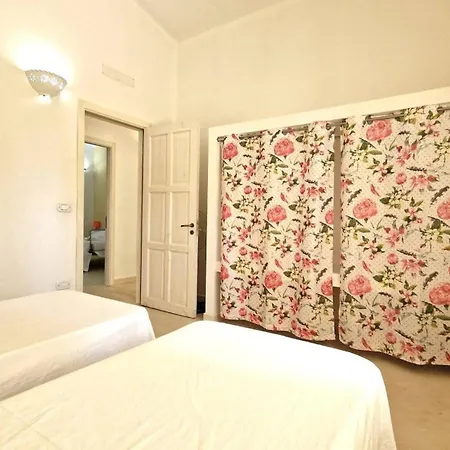 Esclusiva Con Piscina, 3 Camere, 2 Bagni * Marina di Mancaversa