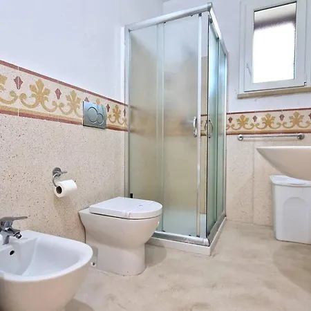 Villa Esclusiva Con Piscina, 3 Camere, 2 Bagni *