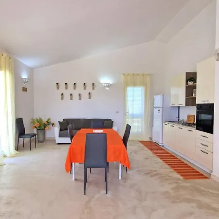 Esclusiva Con Piscina, 3 Camere, 2 Bagni * Marina di Mancaversa