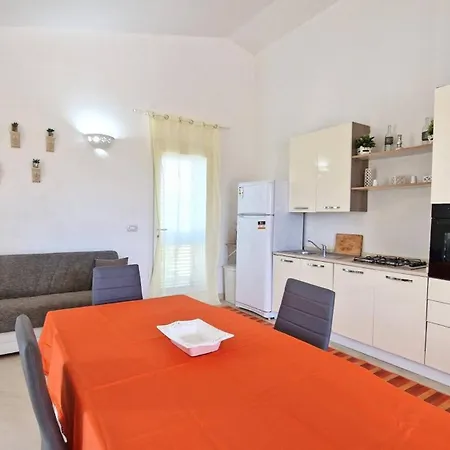 Esclusiva Con Piscina, 3 Camere, 2 Bagni Villa