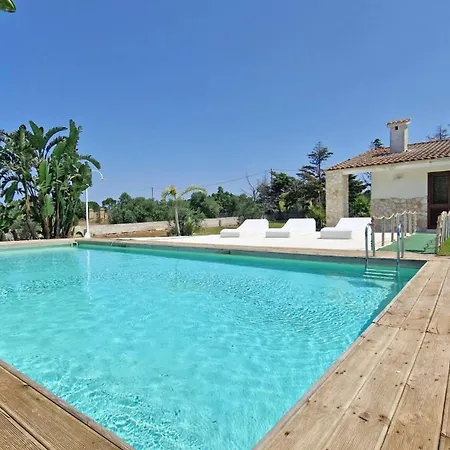 Esclusiva Con Piscina, 3 Camere, 2 Bagni Villa